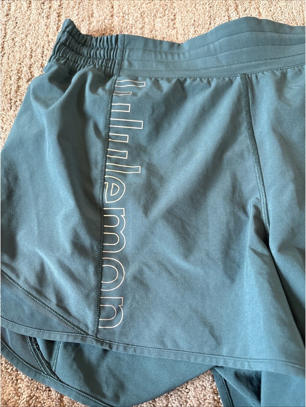 LULULEMON Hotty Hot High-Rise Short 4" in Sz 14 Teal Spellout - Picture 2 of 6